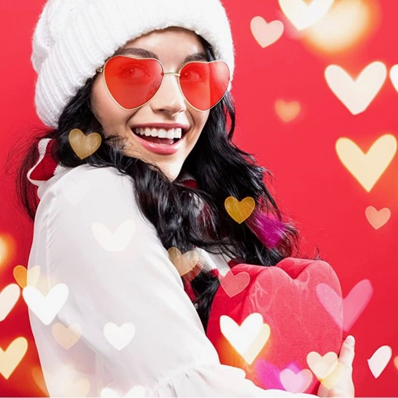 TAYLOR SWIFT ERAS TOUR SUNGLASSES - Picture 3 of 6